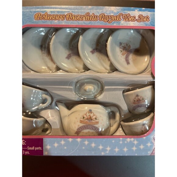 NIB Sweet Princess 10-Piece Princess Porcelain Royal Tea Set For Kids - Picture 2 of 4